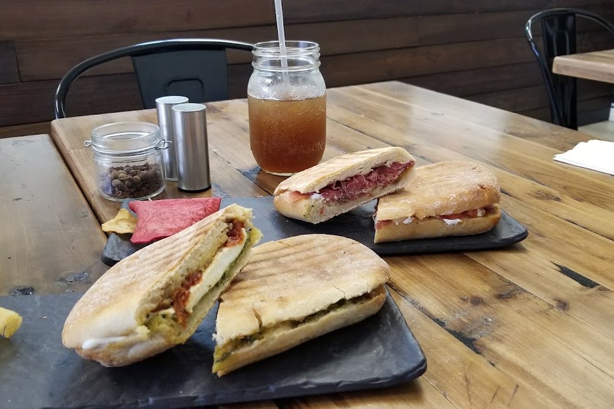 21Eleven Café - Paté kodé — supplied business image