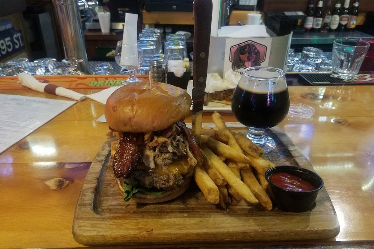 Dixie Grill & Brewery — supplied business image