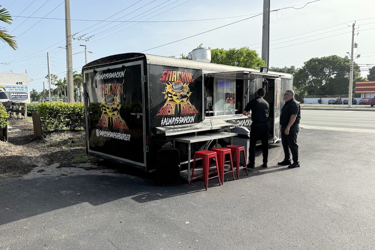 SMACKIN’ SMASH BURGER FOOD TRUCK — supplied business image