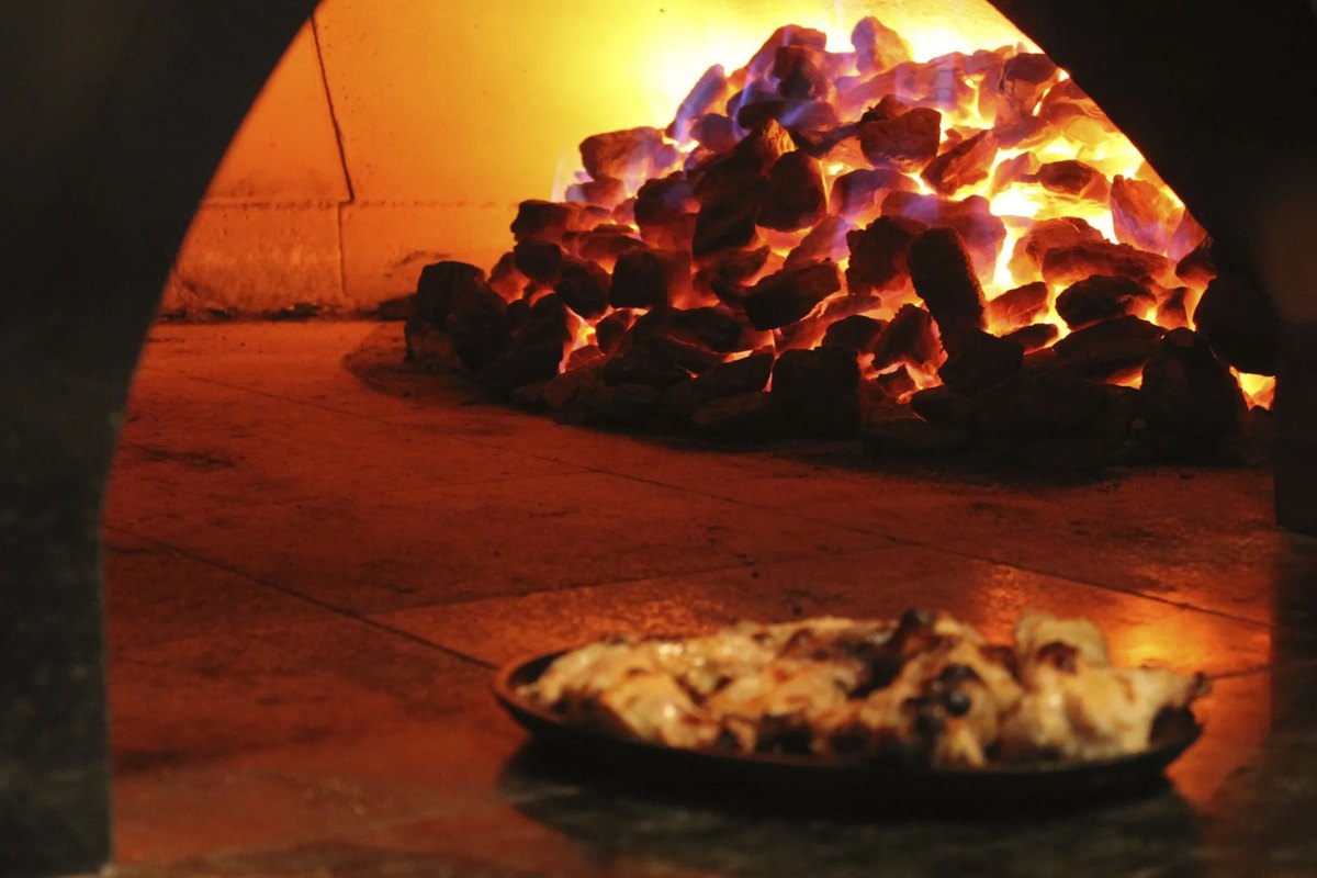 Hot Pie Pizza — supplied business image