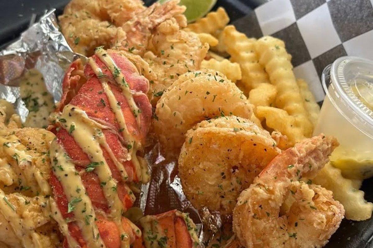 Sister Sara Crab House WPB — supplied business image