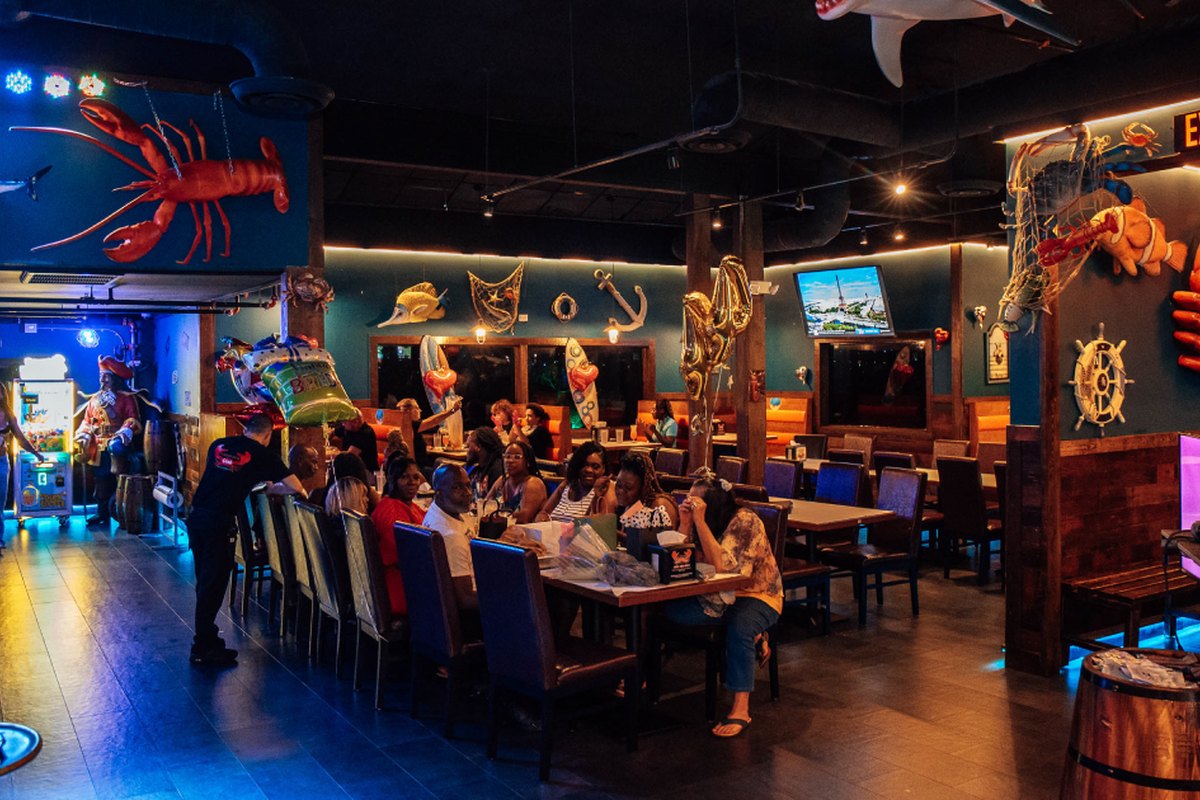Hunter Crab Seafood and Bar — supplied business image