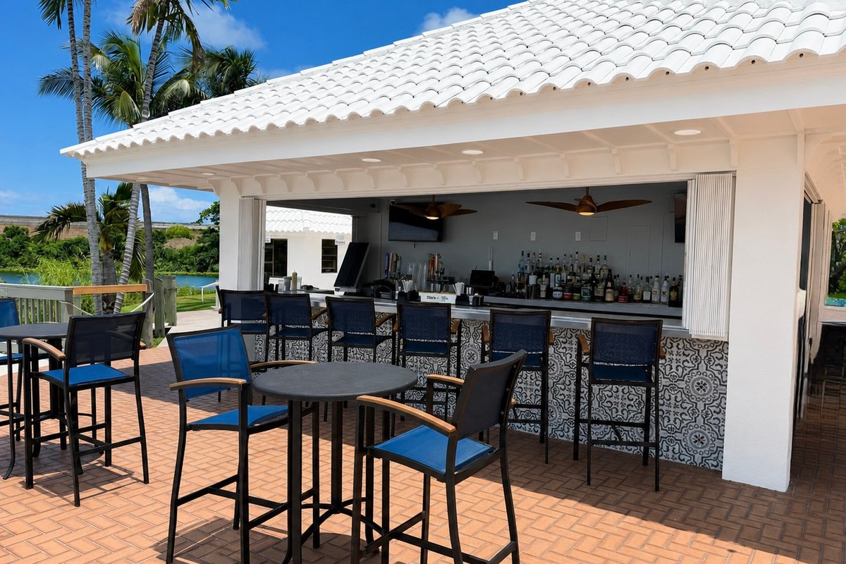 Lakeside Tiki Bar — supplied business image